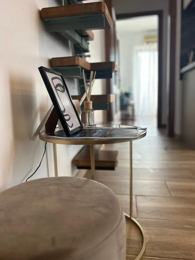 Apartman Design Home At Garda Lake Desenzano del Garda